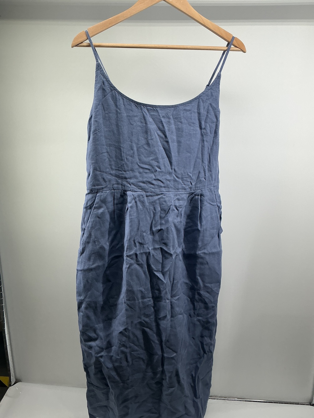 100% European Linen Scoop Neck Midi Dress